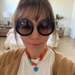 Sunday Somewhere Black and Silver Round Sunglasses